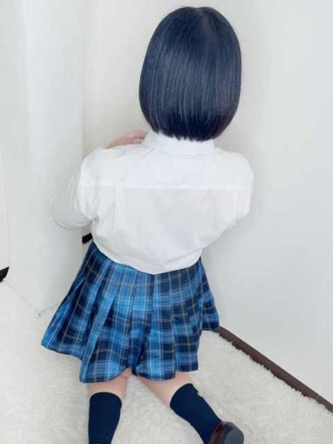 りり☆経験極浅パイパンドM美女☆