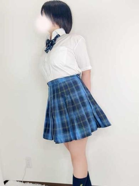 りり☆経験極浅パイパンドM美女☆